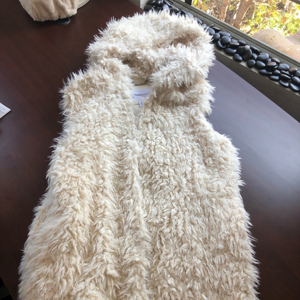 BCBG eneration Vest